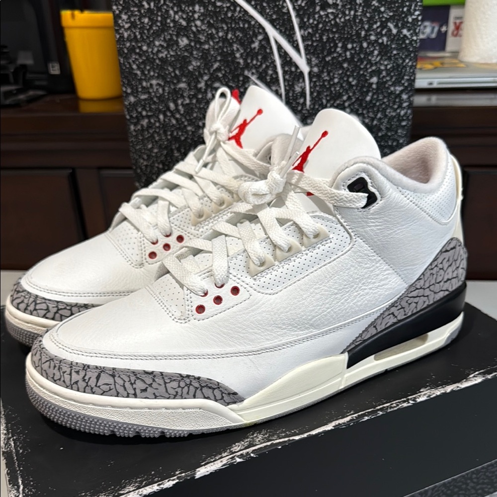 Jordan Retro 3 Reimagined
Used 9/10
Size 11.5